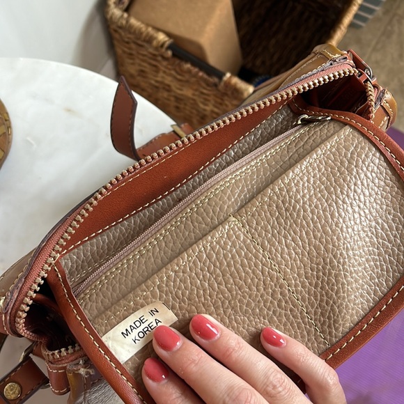 *Similar To* Vintage Dooney & Bourke Pebble Leather Purse - Picture 10 of 13